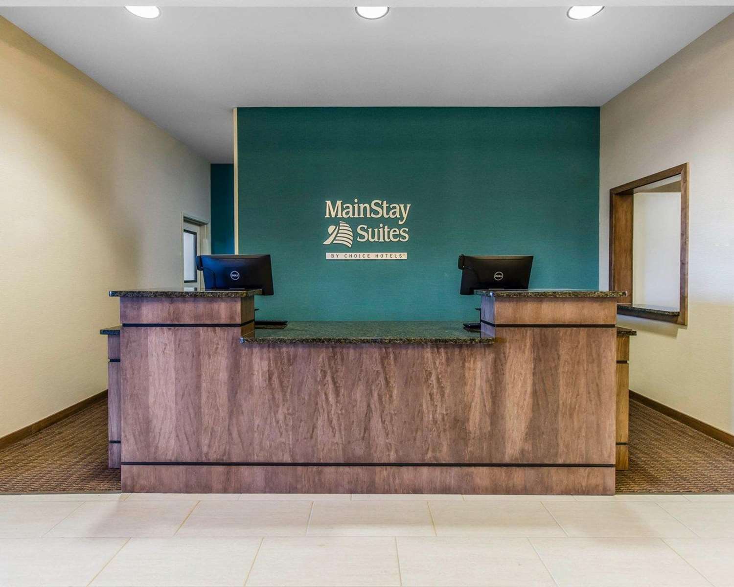 Mainstay Suites Watford City 2/14