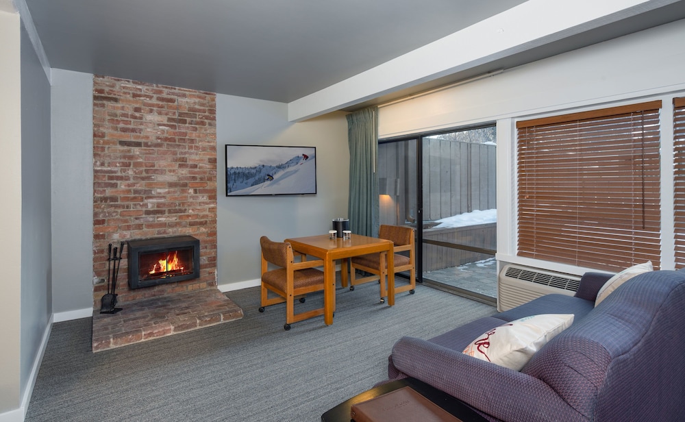 Tamarack Lodge 42/54