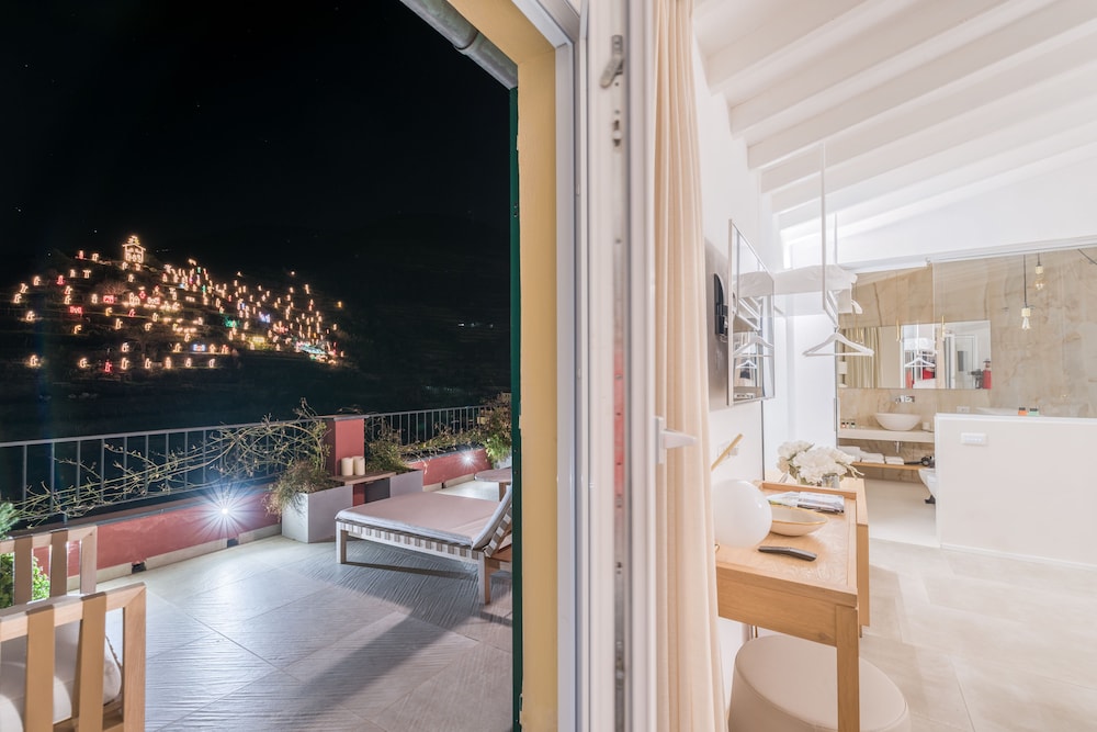 Il Sogno di Manarola by The First 4/50