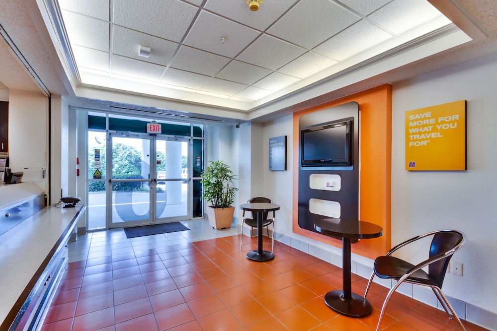 Motel6 Lewisville, TX - Dallas 40/48