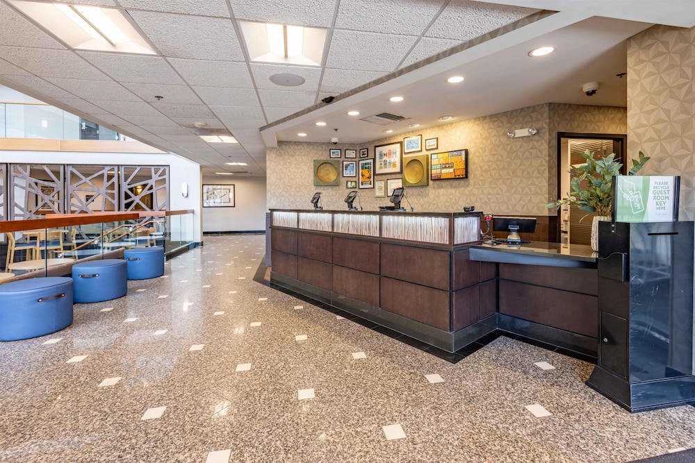Drury Inn and Suites St Louis Airport 4/49