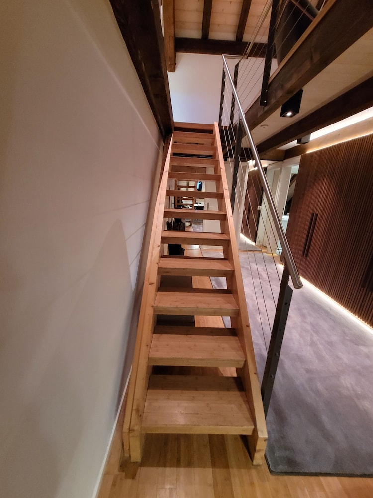 Historic City Center Apartment By Airhome 20/50