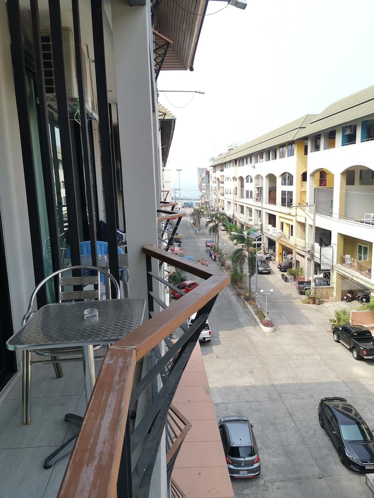 Abani Jomtien Inn 37/50