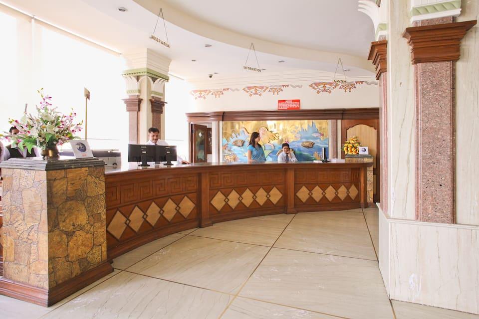 Hotel K.C. Cross Road 7/50