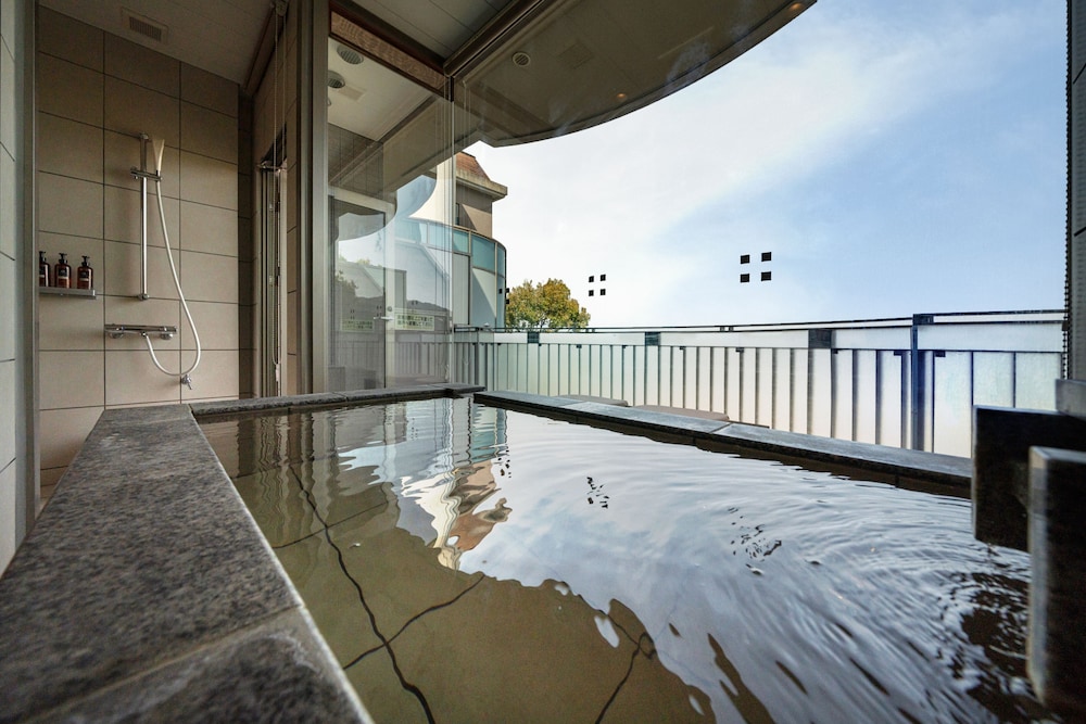Fontaine Bleau Atami 29/50