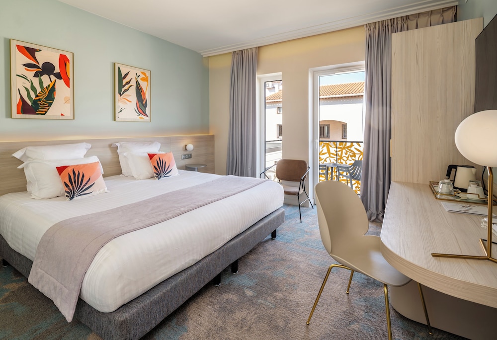 Deluxe, Queen Bed, Balcony, Ilot du Golf, BW Premier Collection 4/8