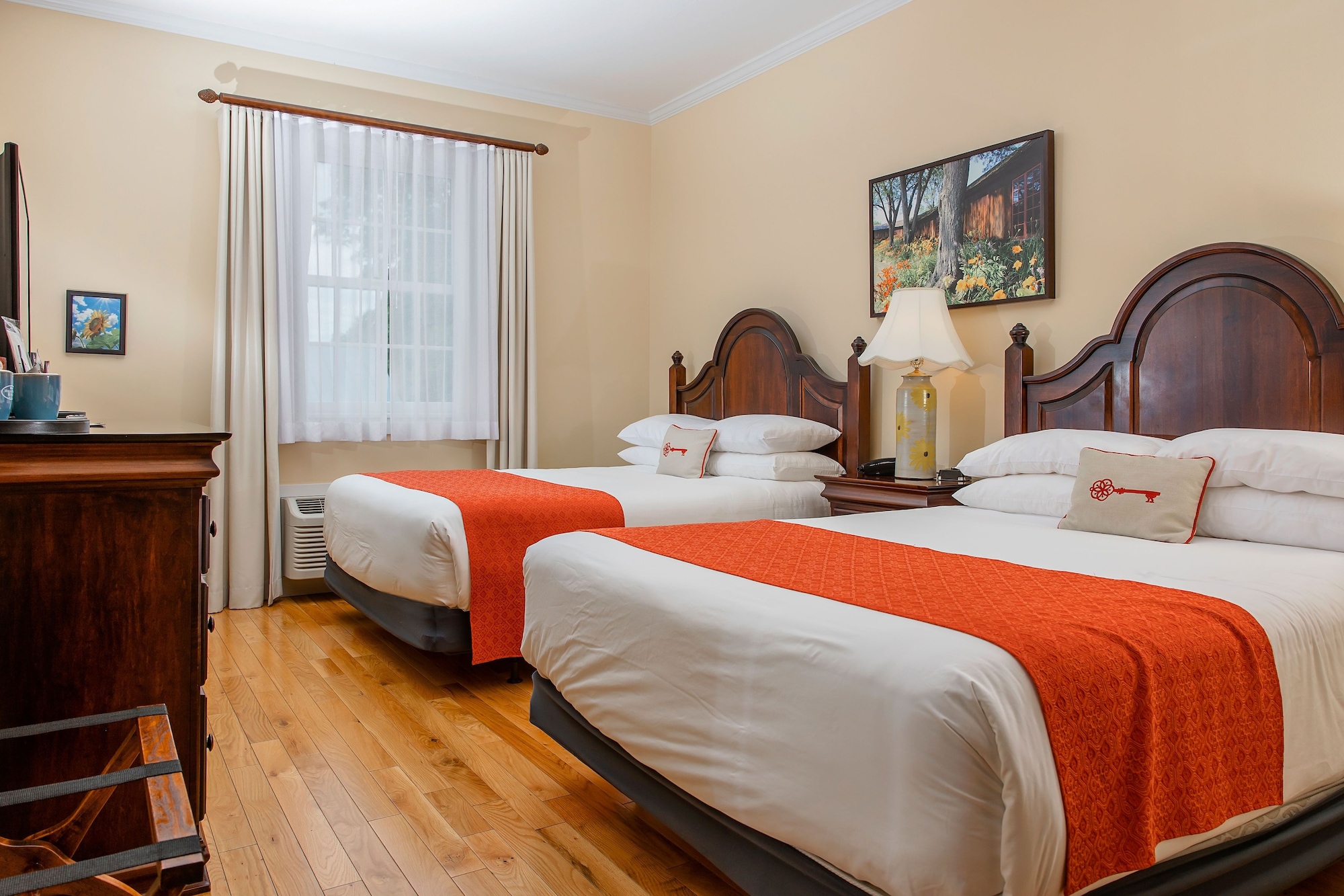 Traditional, 2 Queen Beds