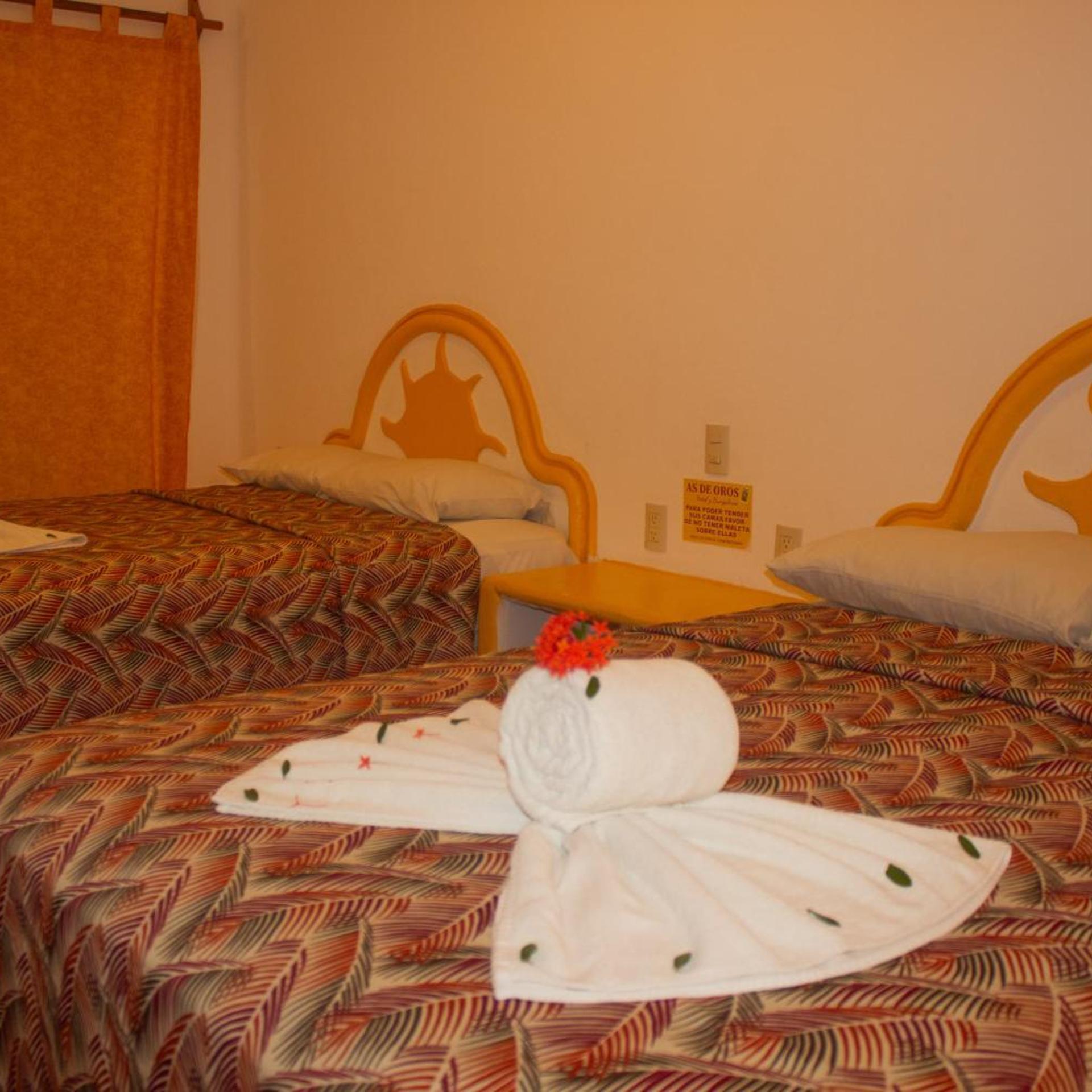 Hotel y Bungalows As de Oros 16/63