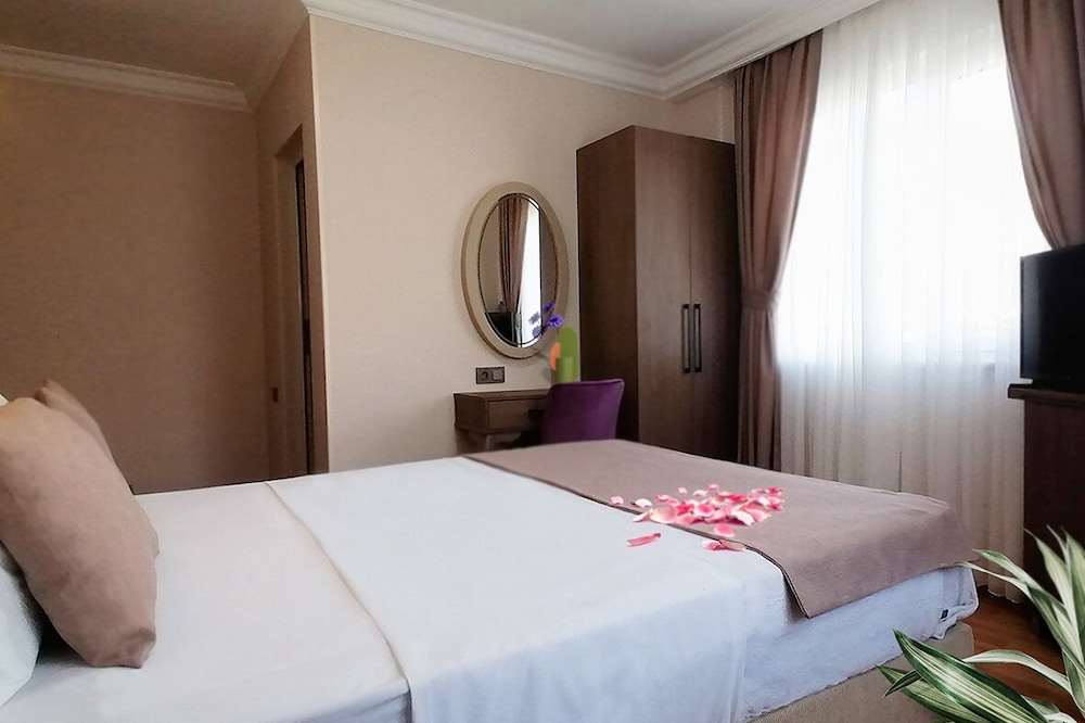 Sembol Hotel 35/46