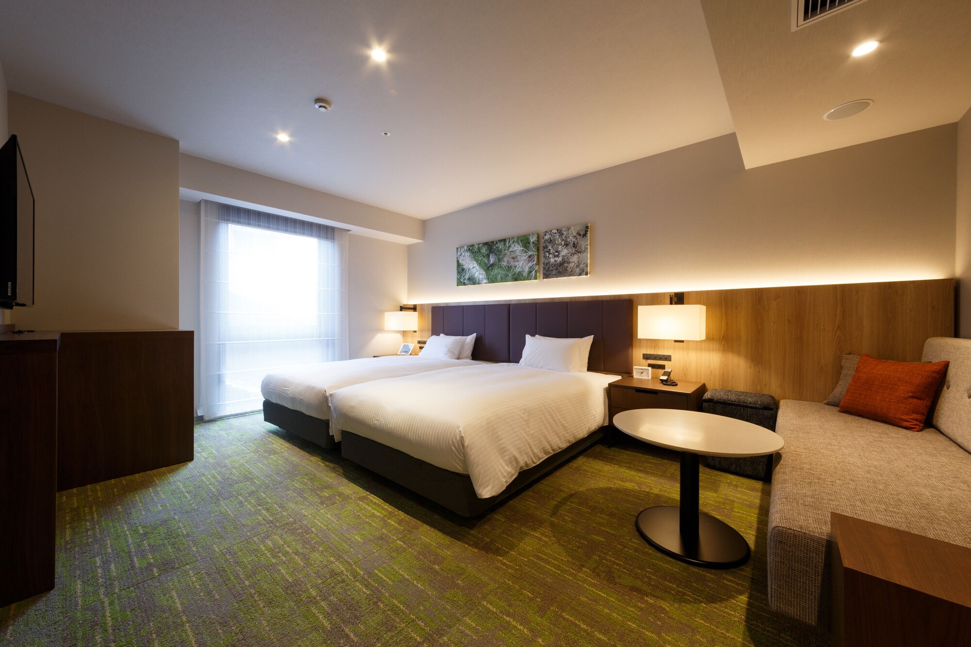 ROOM, TWIN BEDS