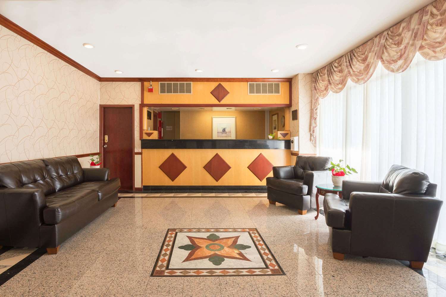 Ramada By Wyndham Pikesville Baltimore North 24/42