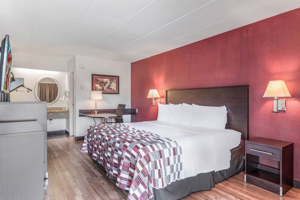 Red Roof Inn Columbia Mo 10/19