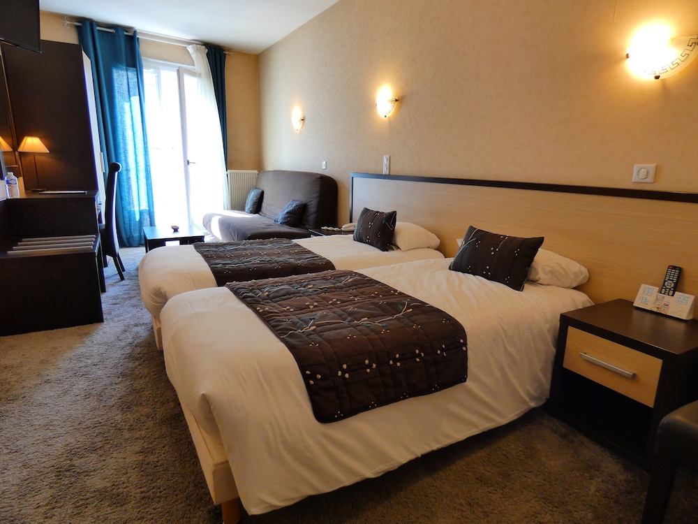 HOTEL EMERAUDE 6/44