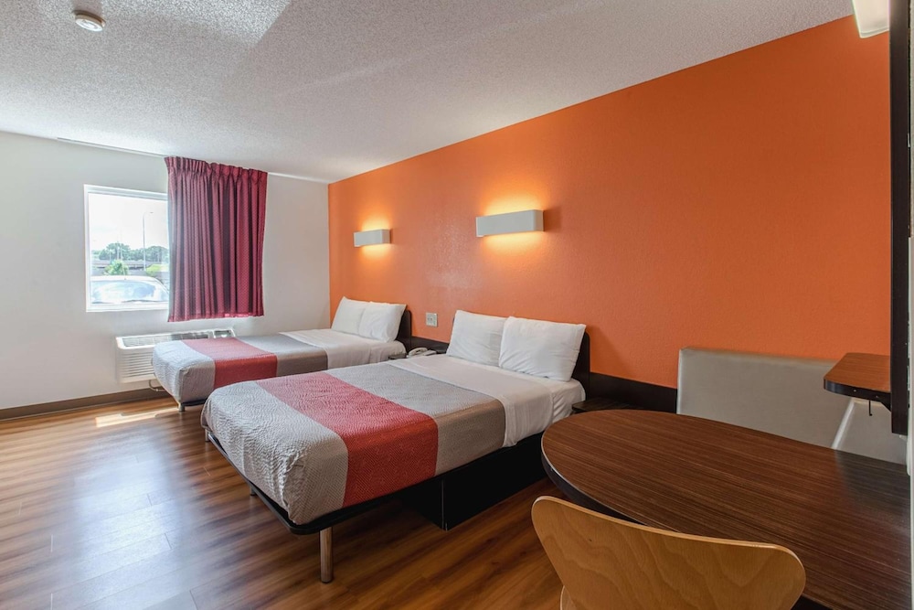 Motel6 Omaha, NE 11/55
