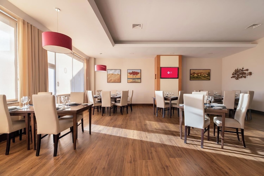restaurant cafeteria