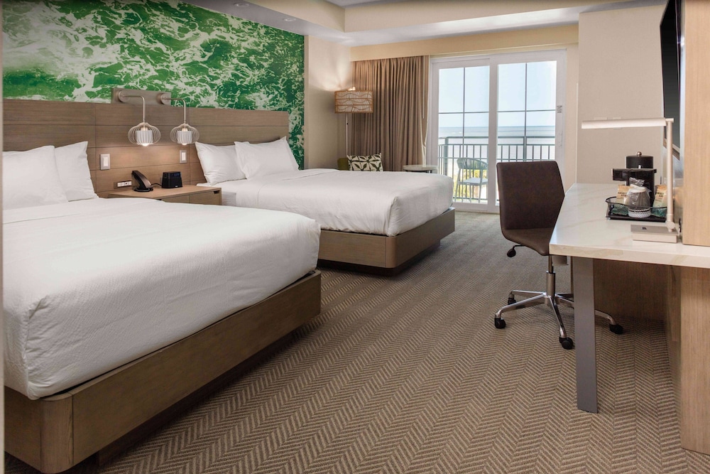 Room, 2 Queen Beds, Ocean Front, Balcony