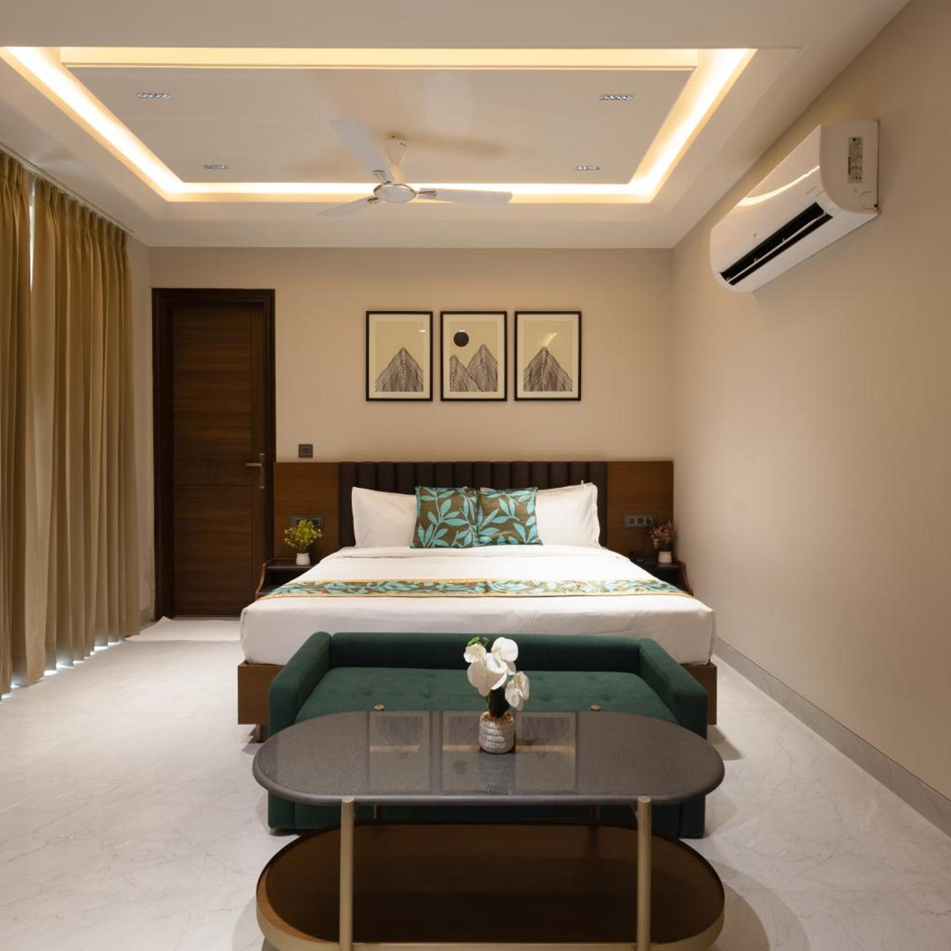 Saltstayz Premier Naraina Vihar 35/60