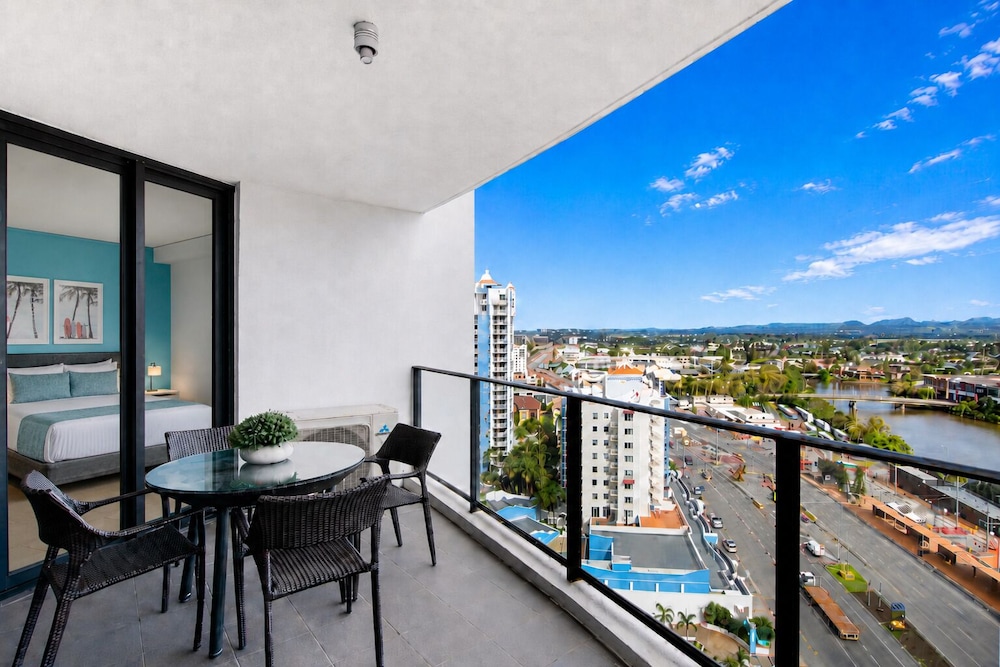 Mantra Sierra Grand Broadbeach 47/73