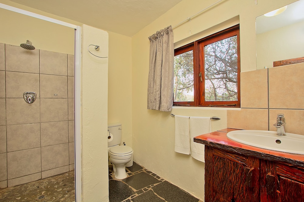 Royale Marlothi Safari Lodge 70/73
