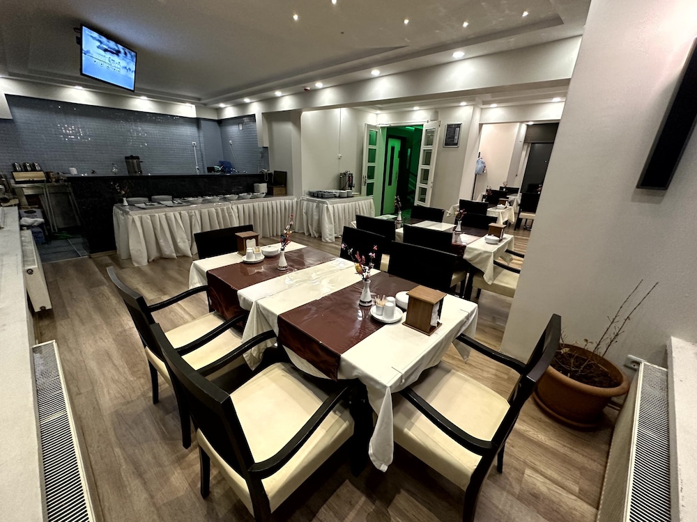 Headman Hotel 27/41