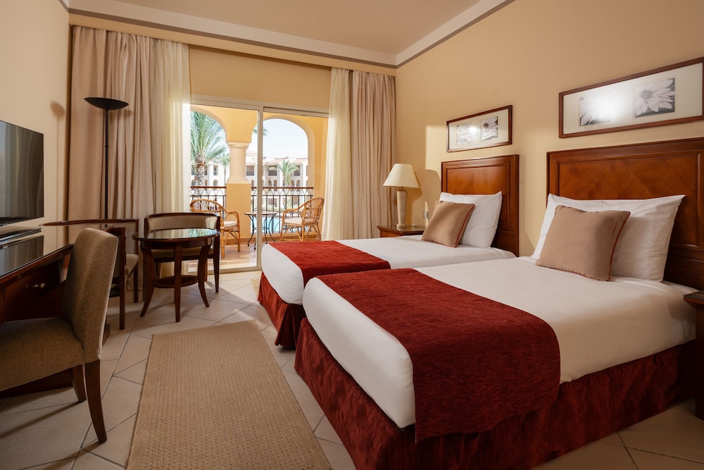 Jaz Almaza Beach Resort, Almaza Bay 15/48