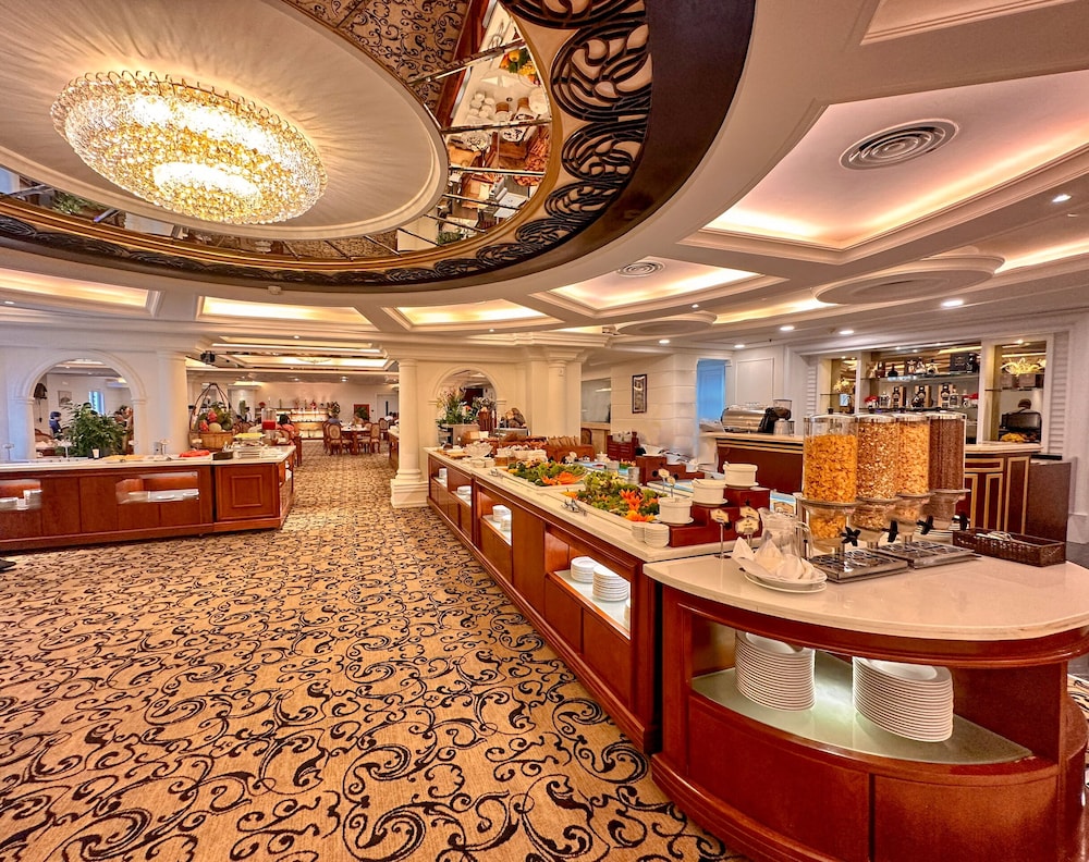 Hotel Grand Saigon 10/73