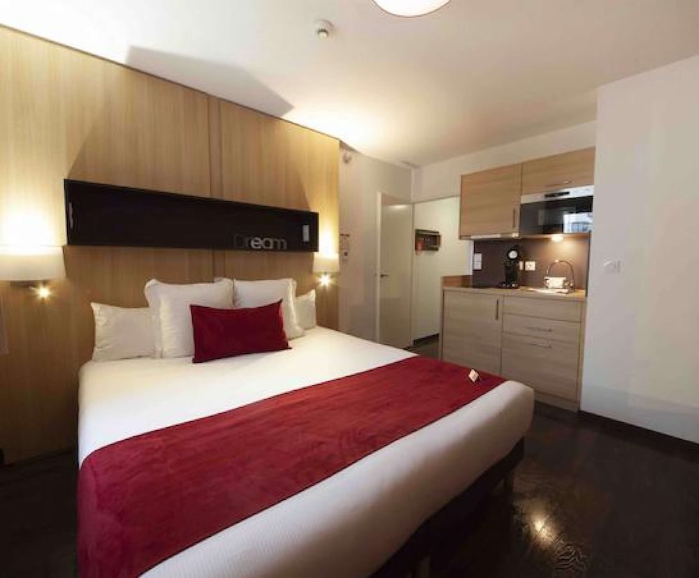 Apparthotel Privilodges Carre de Jaude Clermont Ferrand 24/60
