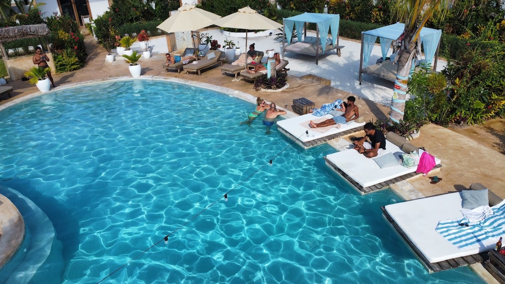Zen Boutique Resort 49/50