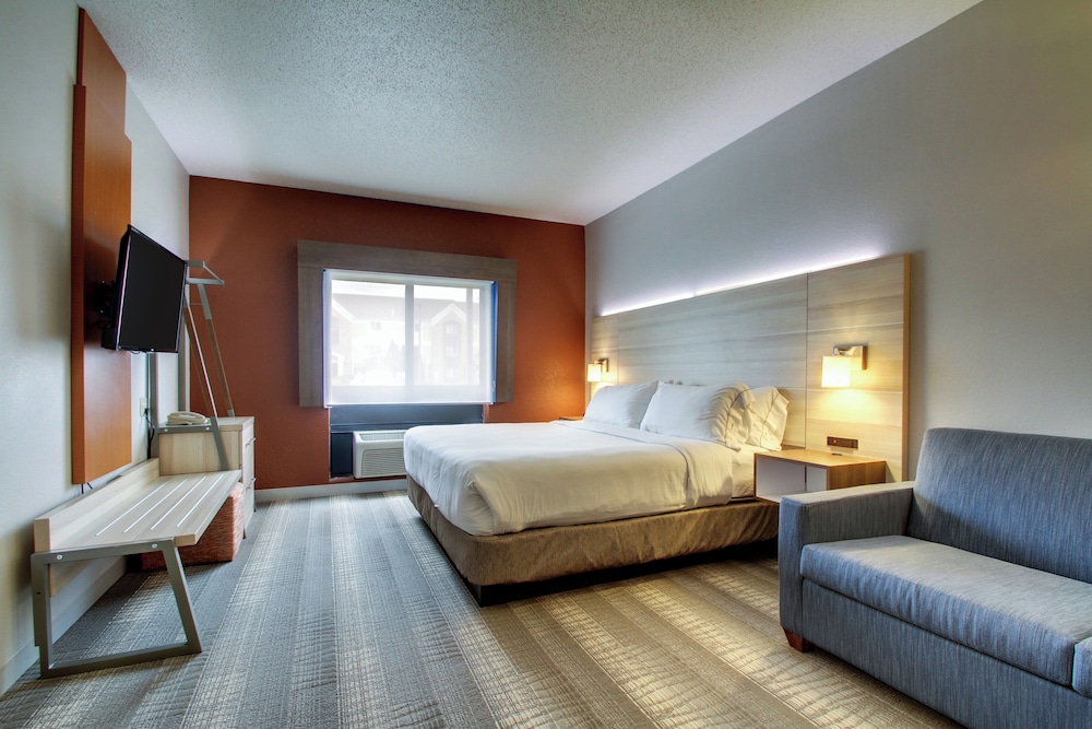 Holiday Inn Express Milwaukee N Brown Deer Mequon 28/67