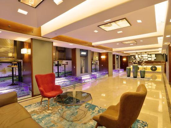 Lujia International Hotel 5/60
