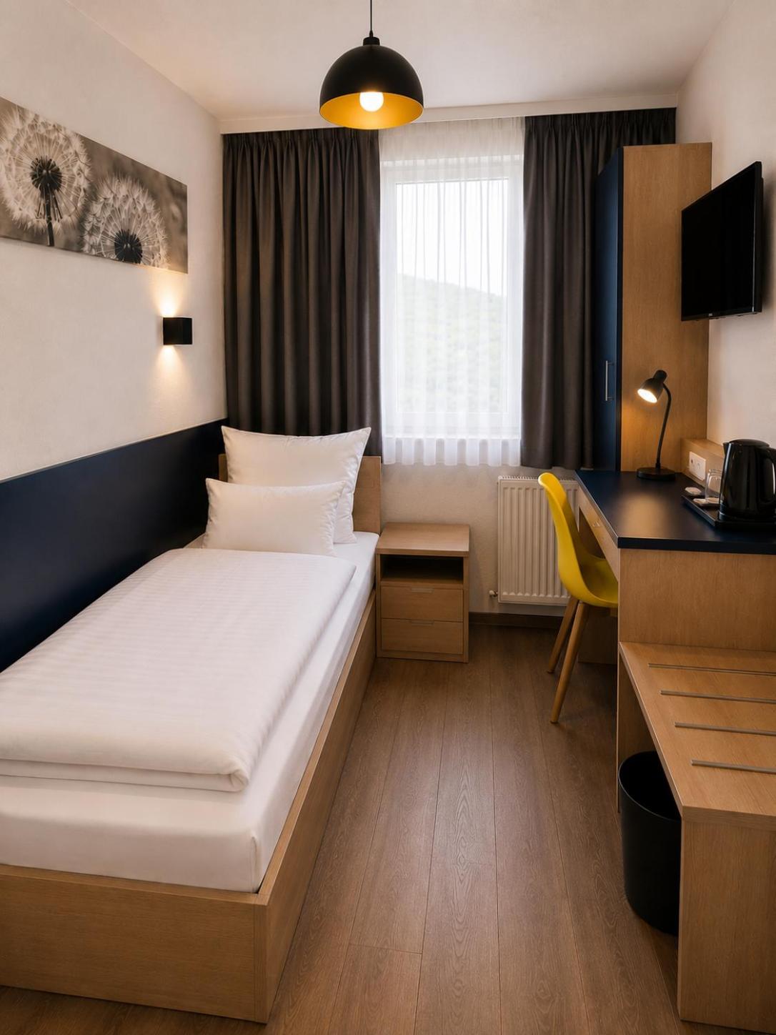 Room, Single