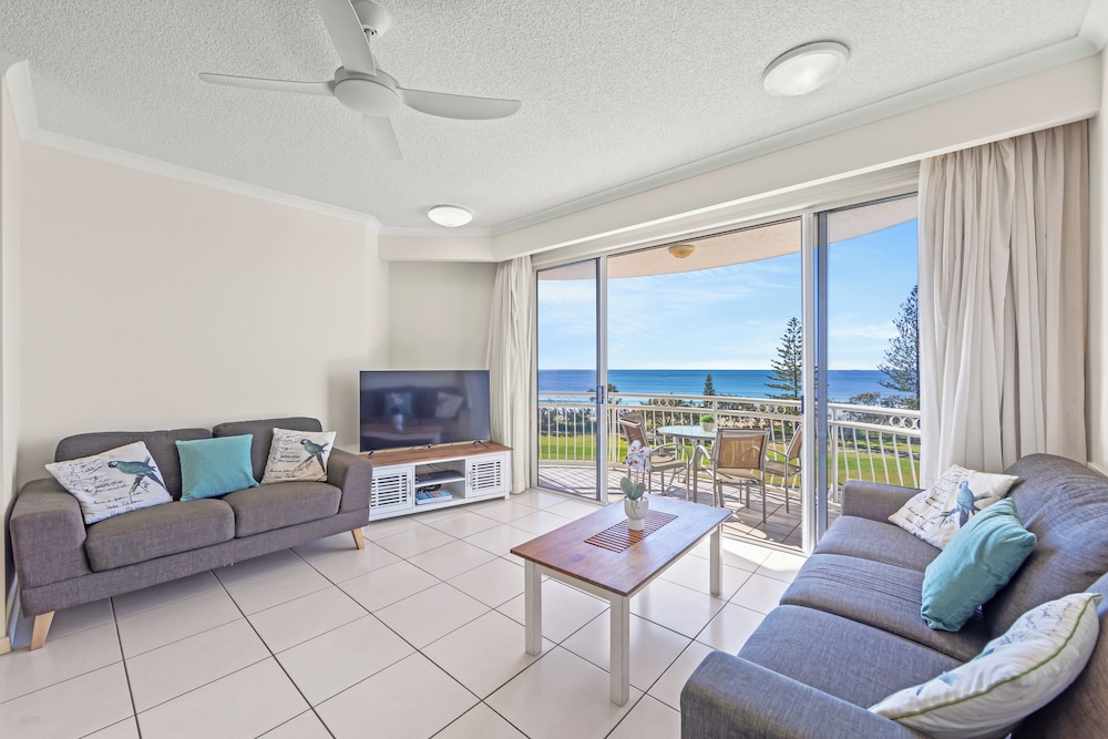 AQUARIUS RESORT 52/82