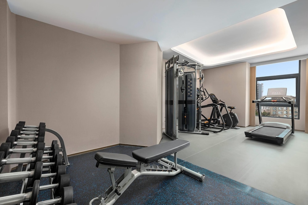 Days Hotel by Wyndham Leshan Downtown 13/18