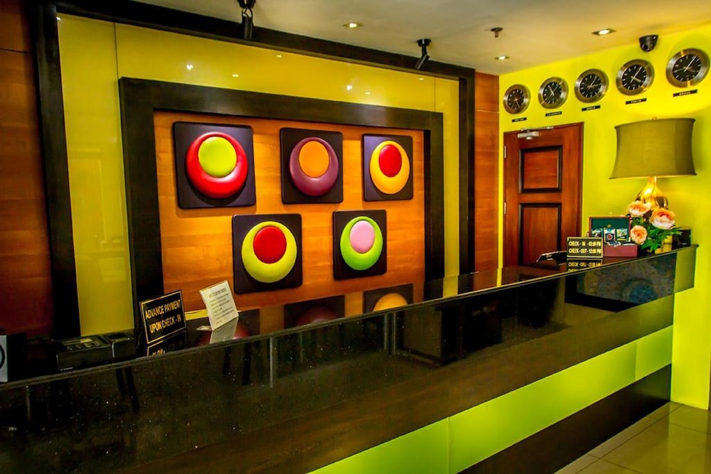 Canberry Hotel 3/49