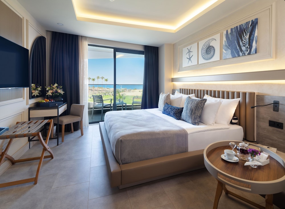 Liu Resorts 29/72