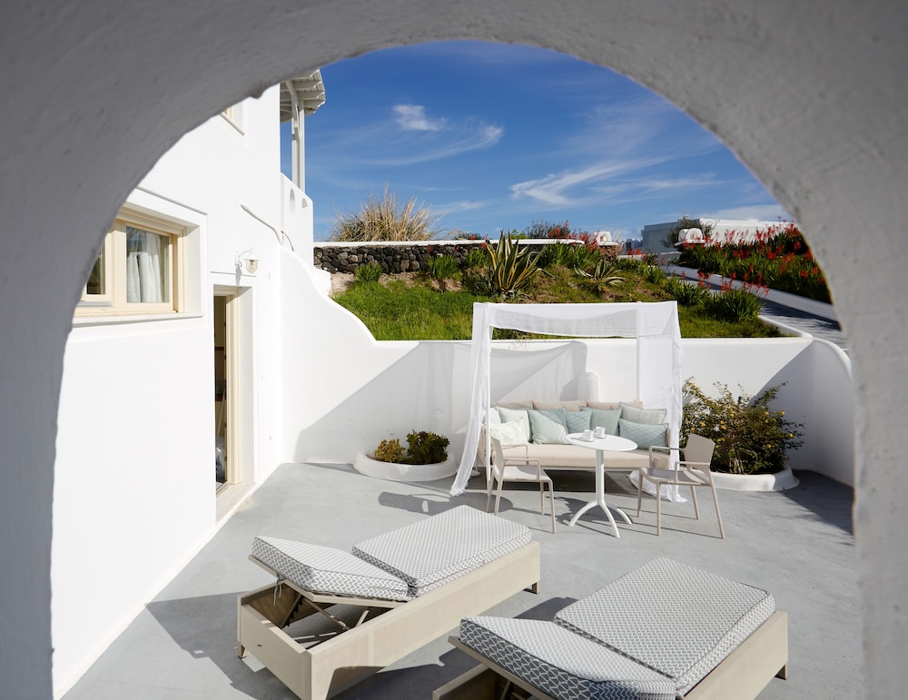 La Maison Luxurious Living 10/32