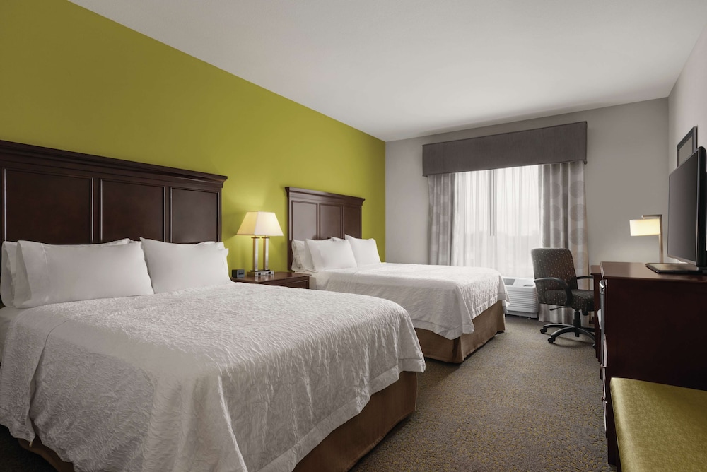 Hampton Inn Suites Mishawaka S Bend At Heritage Square In 14/61