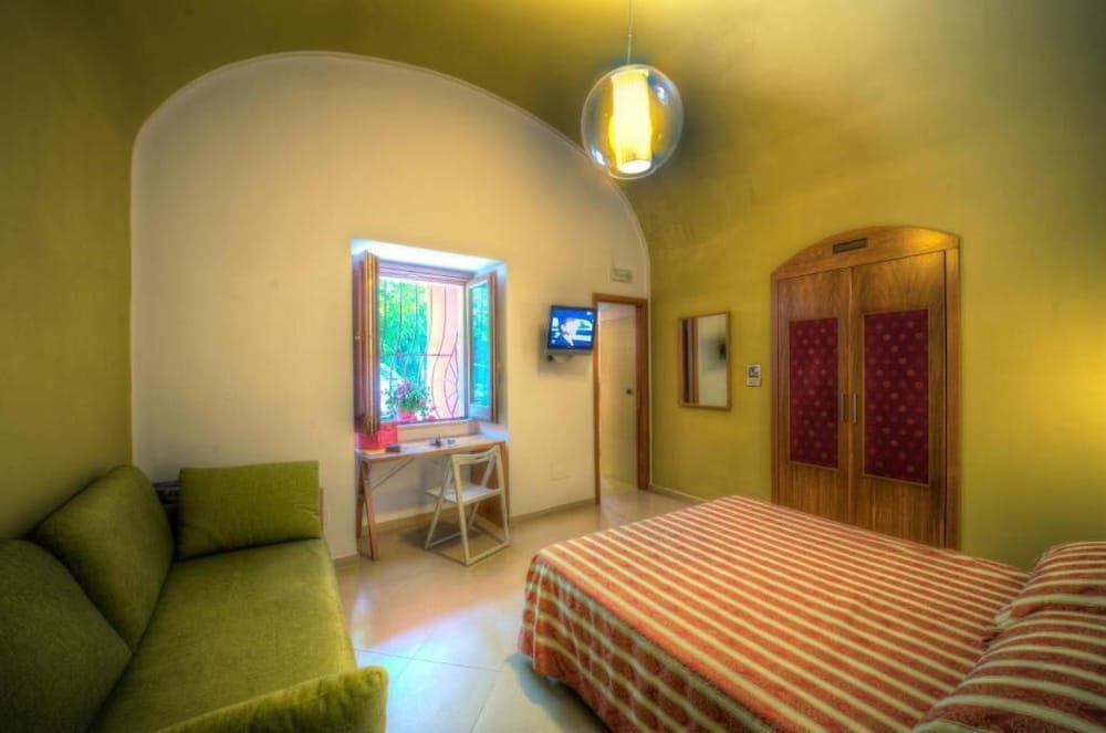 Hotel Zeus Pompei 29/50