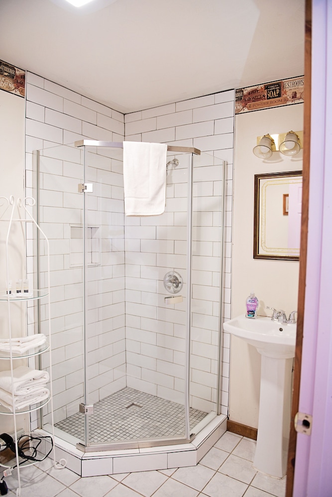Berry Patch Bed and Breakfast 49/50