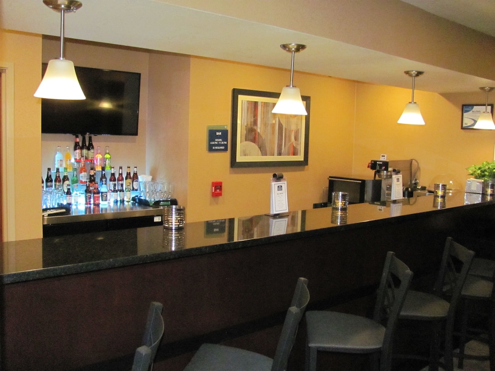 Cobblestone Inn & Suites - Ambridge 33/49