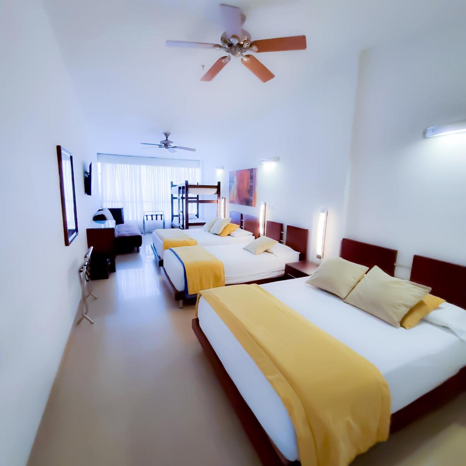 Atlantis Plaza Hotel 13/50