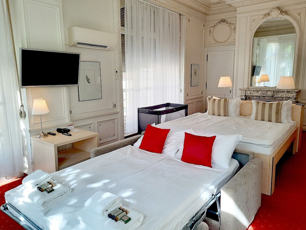 Villa Toscane Hotel 24/62