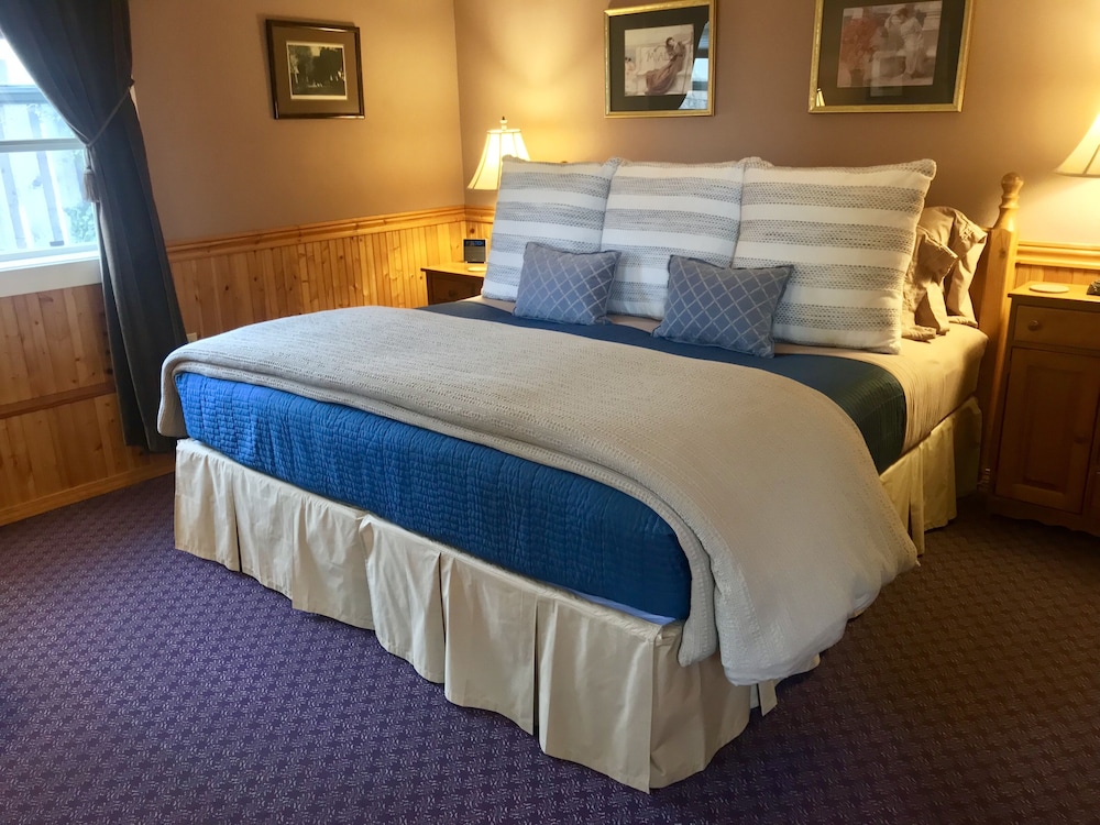 Arden Forest Inn 8/72