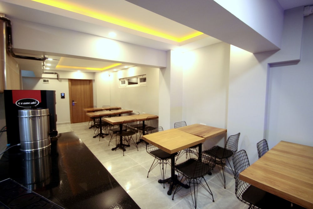 Hira Hotel 44/57