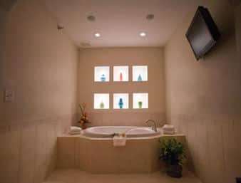 Grand Hotel (ex. Howard Johnson Spring City) 5/10