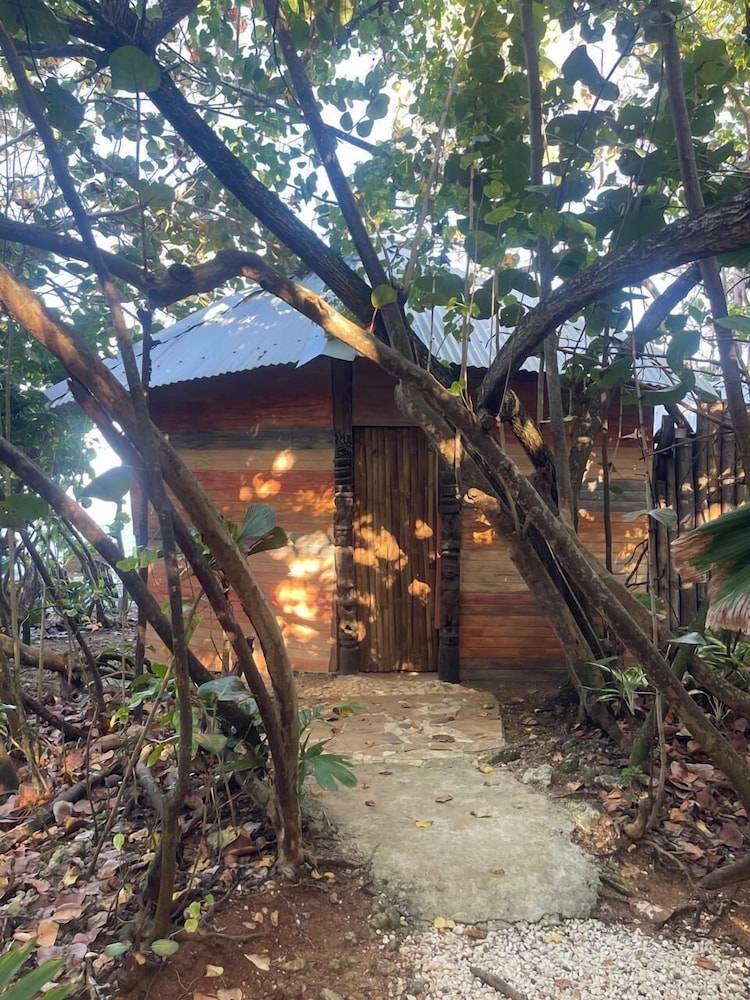 Great Huts 44/50
