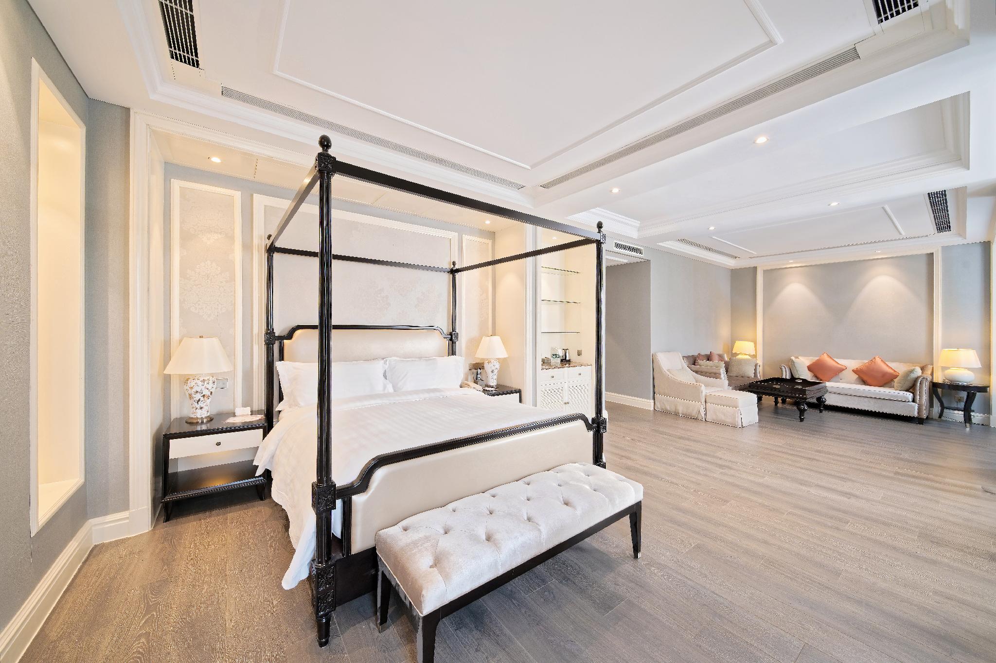 Deluxe, Suite, Queen Bed