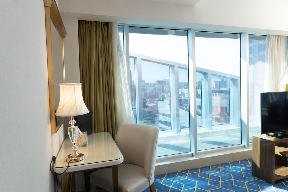 Coral Hotel & Suites by Hansa Amman photo3