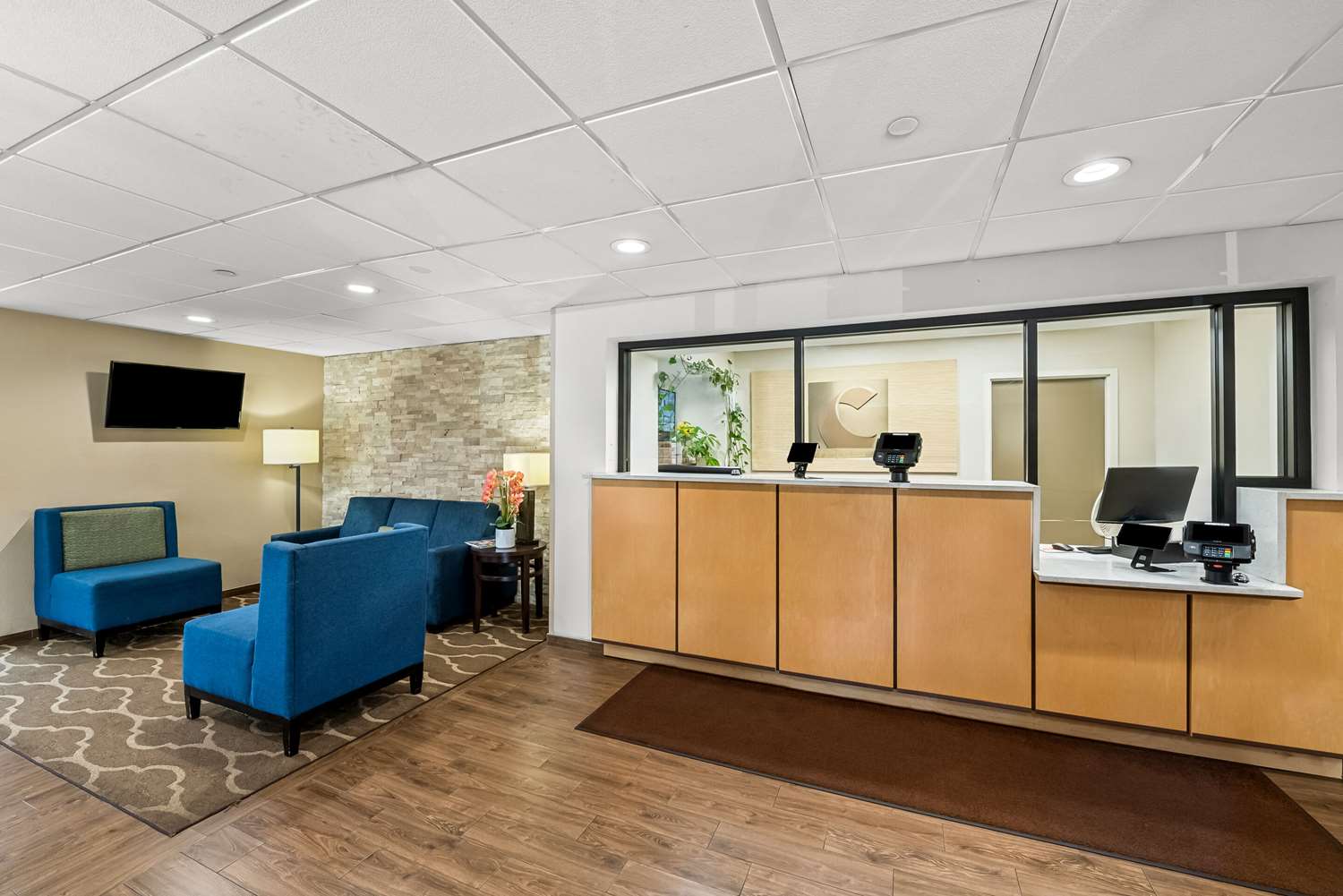 Comfort Inn and Suites Durham Near Duke University 12/44