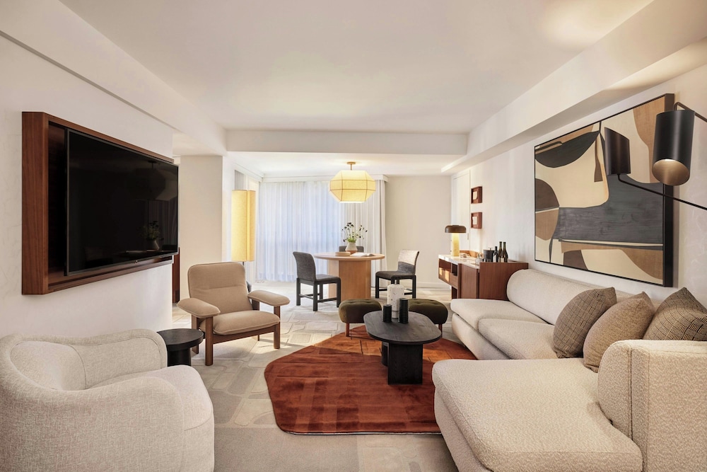 The Jay, Autograph Collection (ex Le Meridien) 30/50